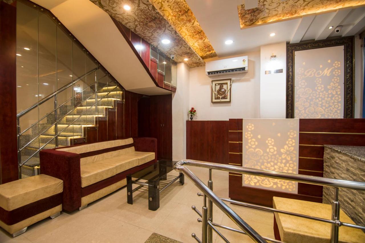 Hotel Bleue Mont Varanasi Exterior photo
