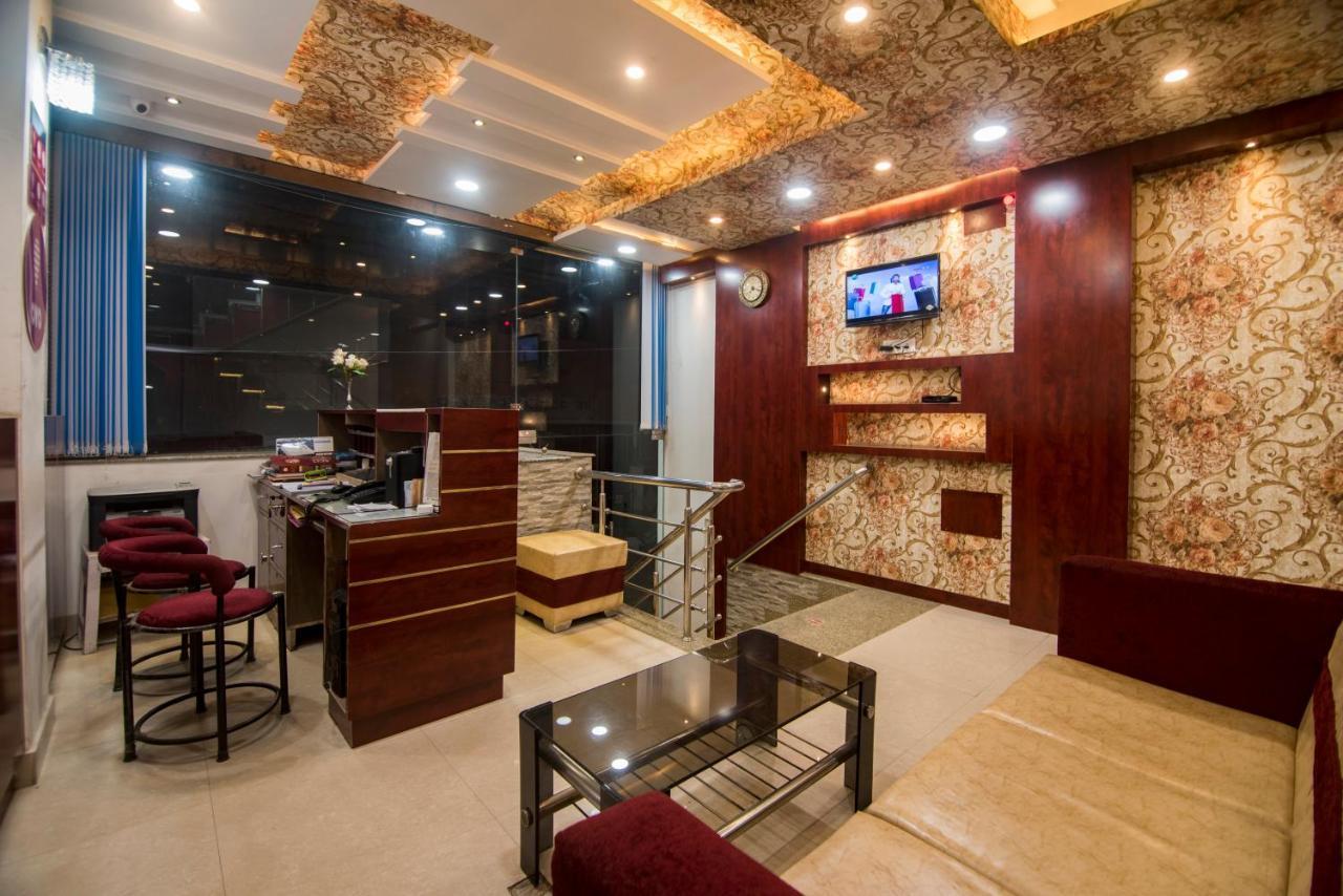 Hotel Bleue Mont Varanasi Exterior photo