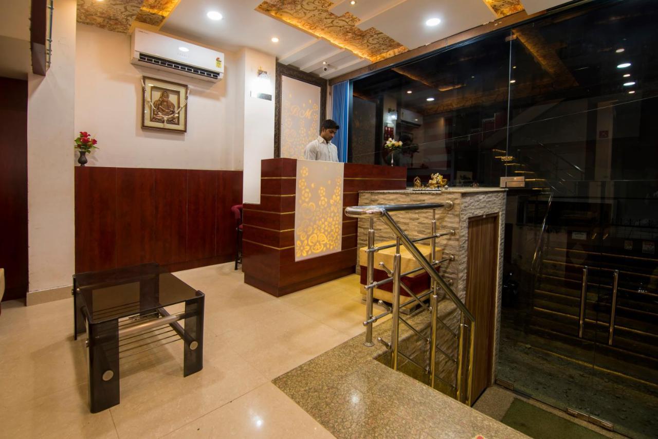 Hotel Bleue Mont Varanasi Exterior photo
